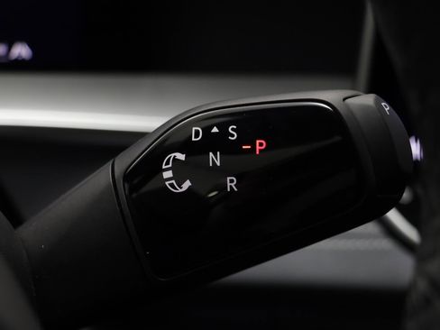 New 2026 Volkswagen Tiguan SE R-Line image 11