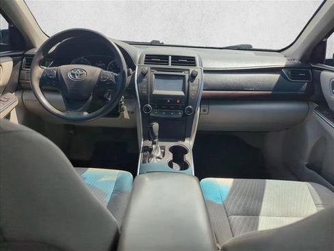 Used 2017 Toyota Camry LE FWD image 21