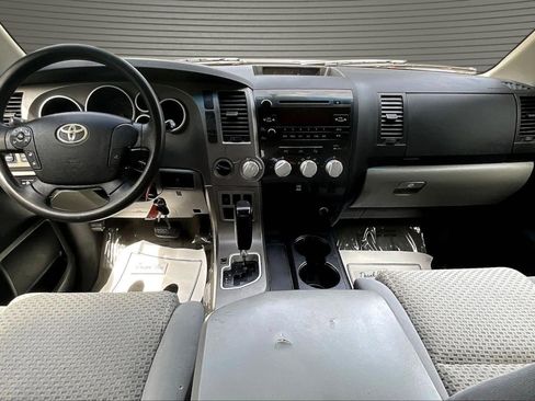 Used 2010 Toyota Tundra 4x4 Double Cab image 8