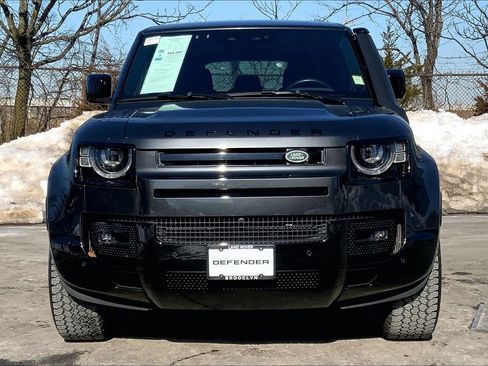 Used 2022 Land Rover Defender 110 X-Dynamic SE image 3