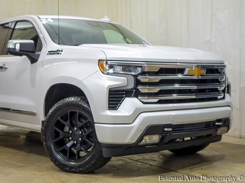 Used 2024 Chevrolet Silverado 1500 High Country w/ High Country Premium Package AWD/4WD image 6