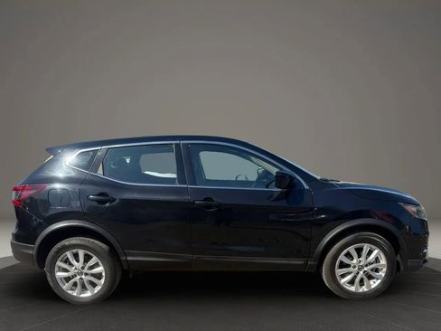 Used 2021 Nissan Rogue Sport S FWD image 4