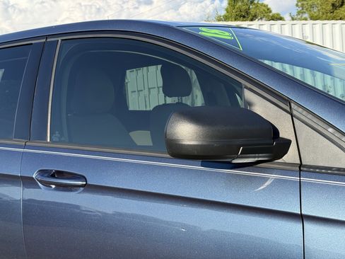 Used 2018 Ford Edge SE image 10