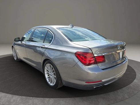 Used 2015 BMW 750Li xDrive w/ Executive Package AWD/4WD image 7