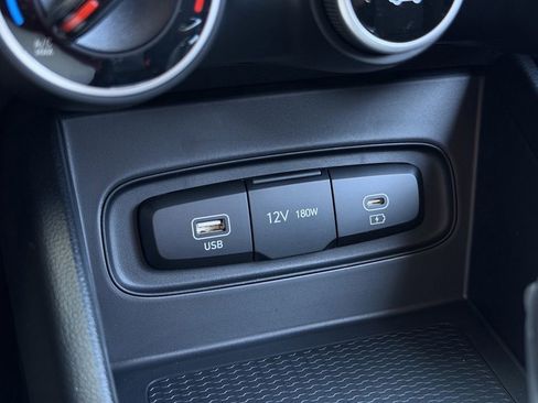 New 2026 Hyundai Venue SE image 18