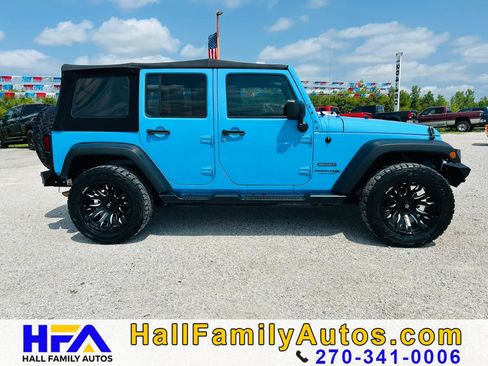 Used 2018 Jeep Wrangler Unlimited Sport w/ Connectivity Group AWD/4WD image 6
