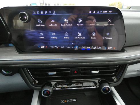 New 2026 Chevrolet Suburban Premier w/ Sun And Tow Package image 22