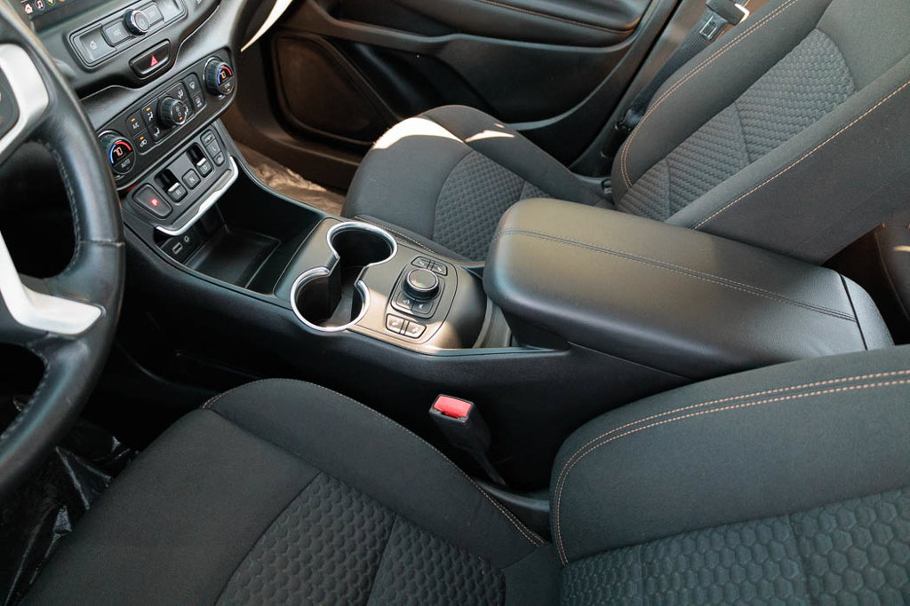 Used 2021 GMC Terrain SLE w/ Driver Convenience Package FWD image 28