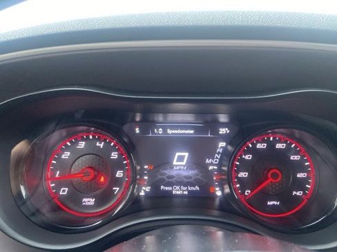 Used 2021 Dodge Charger SXT w/ Blacktop Package image 11