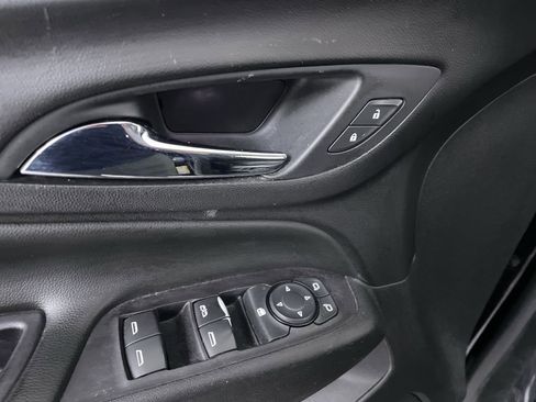 Used 2020 Chevrolet Equinox LT image 11