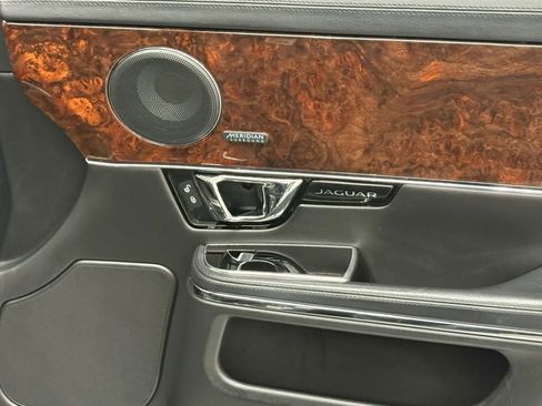 Used 2017 Jaguar XJ R-Sport image 47