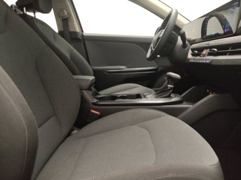 Used 2025 Kia K4 FWD image 21