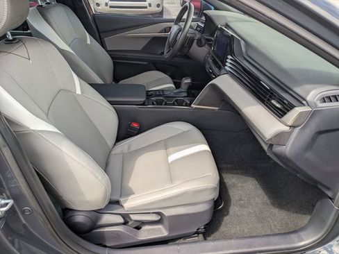 Used 2025 Toyota Camry SE FWD image 24