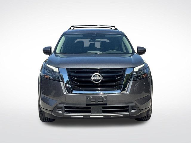 Used 2023 Nissan Pathfinder SV AWD/4WD image 10