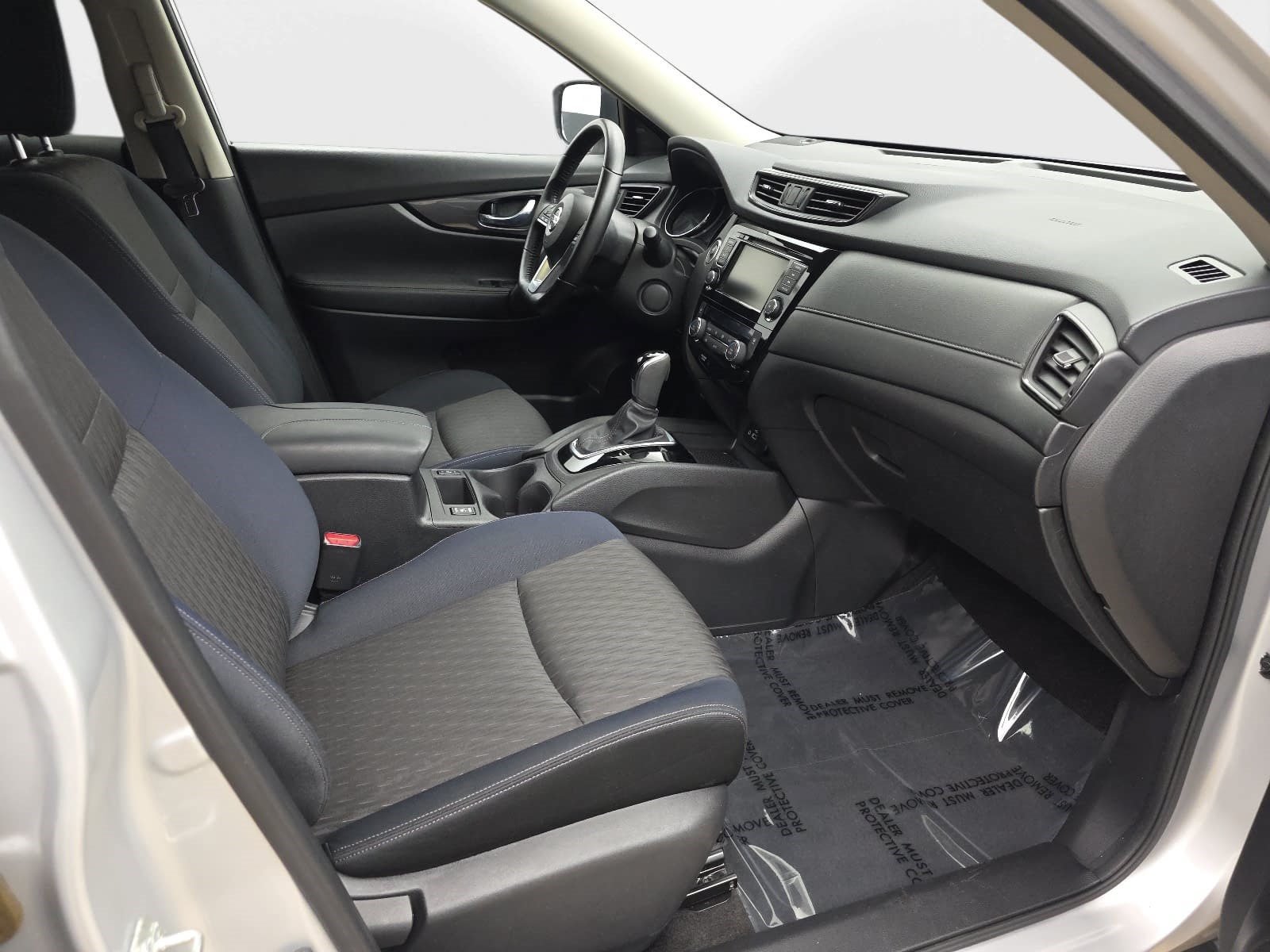 Used 2018 Nissan Rogue SV FWD image 34
