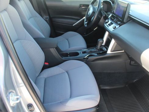 Used 2024 Toyota Corolla Cross AWD Hybrid image 18