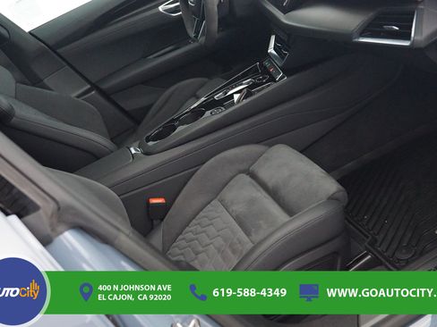 Used 2022 Audi e-tron GT Premium Plus AWD/4WD image 8
