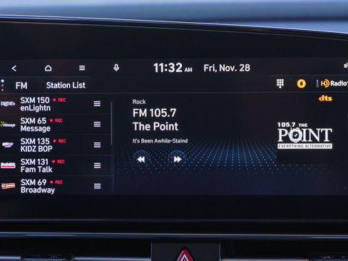 Used 2023 Hyundai Elantra Limited image 13