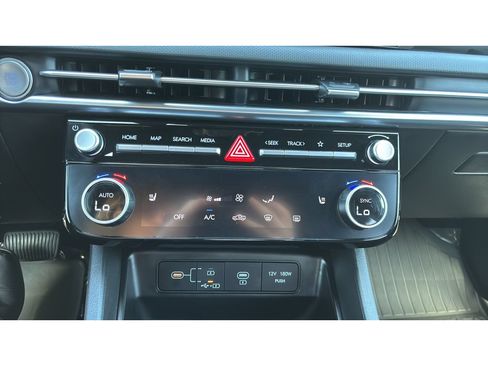 Certified 2025 Hyundai Santa Cruz SEL AWD/4WD image 16