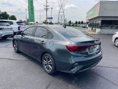 Used 2023 Kia Forte LXS w/ LXS Technology Package FWD image 5