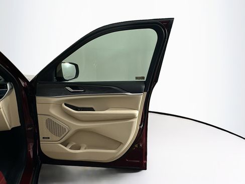 Used 2022 Jeep Grand Cherokee Limited 4xe image 34