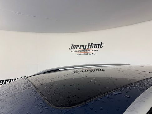 Used 2020 Volkswagen Tiguan SEL image 6