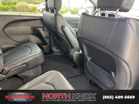 New 2026 Chrysler Voyager LX image 27
