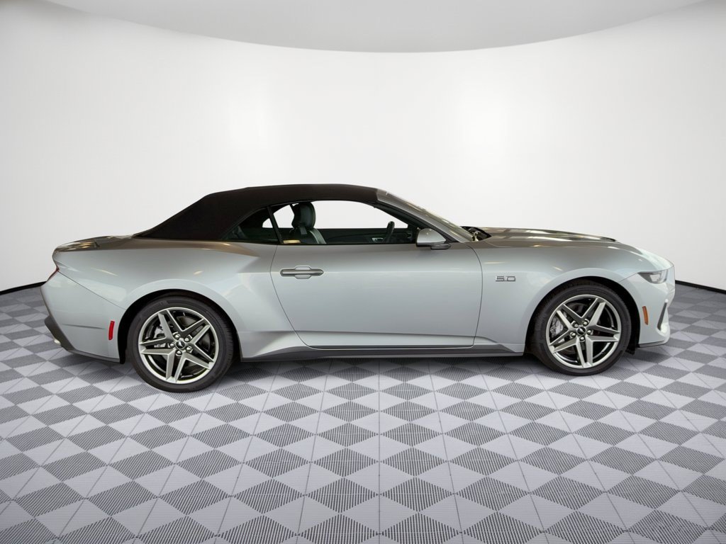 Used 2025 Ford Mustang GT Premium RWD image 8