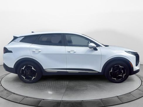 Used 2026 Kia Sportage EX FWD image 2