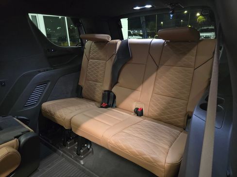 Used 2024 Cadillac Escalade Sport w/ Touring Package AWD/4WD image 34