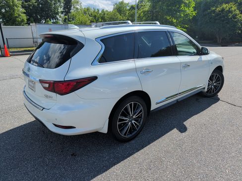 Used 2019 INFINITI QX60 Luxe w/ Sensory Package AWD/4WD image 4