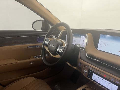 Used 2023 Genesis G90 3.5T AWD/4WD image 10