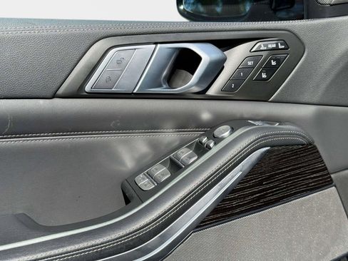 Used 2021 BMW X7 xDrive40i w/ M Sport Package image 36