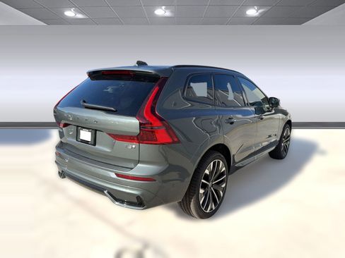 New 2026 Volvo XC60 T8 Ultra w/ Climate Package AWD/4WD image 9