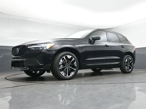 New 2026 Volvo XC60 T8 Plus w/ Protection Package Premier AWD/4WD image 41