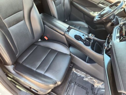 Used 2023 Nissan Rogue SL w/ SL Premium Package FWD image 11