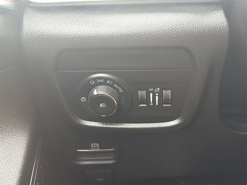 Used 2024 Jeep Grand Cherokee L Summit w/ Rear Seat Video Group I image 25