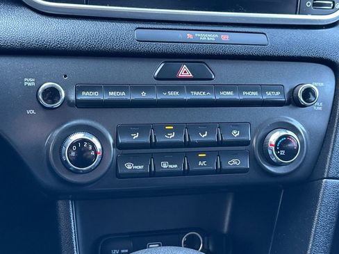 Used 2020 Kia Sportage LX image 21