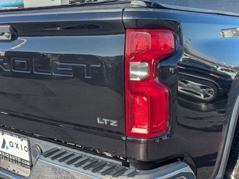 Used 2022 Chevrolet Silverado 3500 LTZ w/ Z71 Off-Road Package image 5