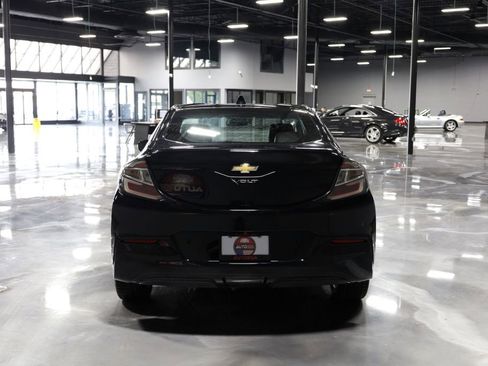 Used 2017 Chevrolet Volt Premier w/ Driver Confidence II Package image 6