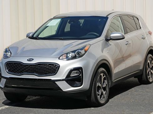 Used 2020 Kia Sportage LX AWD/4WD image 40