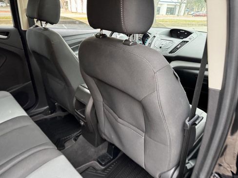 Used 2016 Ford Escape SE image 18