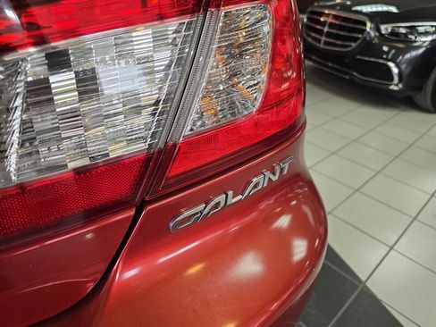 Used 2012 Mitsubishi Galant ES image 30