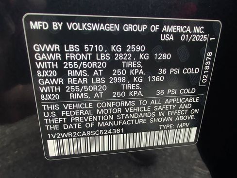 Used 2025 Volkswagen Atlas SE FWD image 32