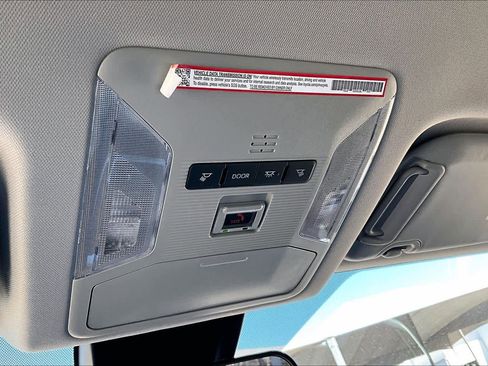 Used 2025 Toyota RAV4 XLE image 29