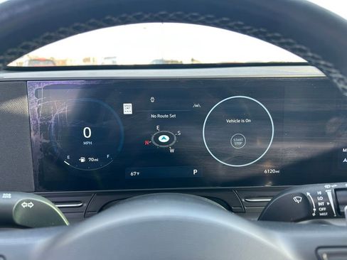 Used 2024 Hyundai Kona Limited image 12