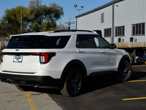 New 2026 Ford Explorer ST-Line w/ ST-Line Street Pack image 6