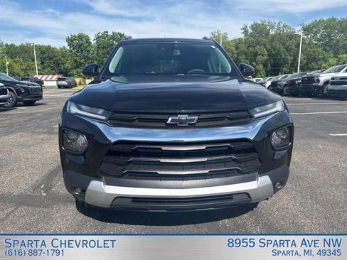 Used 2023 Chevrolet TrailBlazer LT w/ Convenience Package AWD/4WD image 9