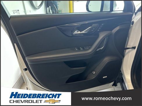 Used 2025 Chevrolet Blazer RS w/ Enhanced Convenience Package AWD/4WD image 10