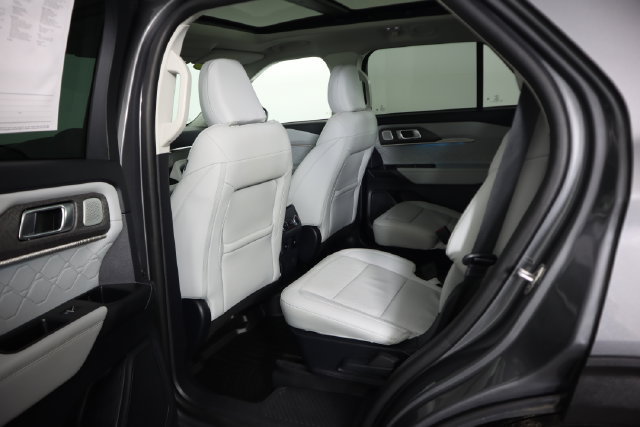 Certified 2025 Ford Explorer Platinum w/ Ultimate Package AWD/4WD image 59